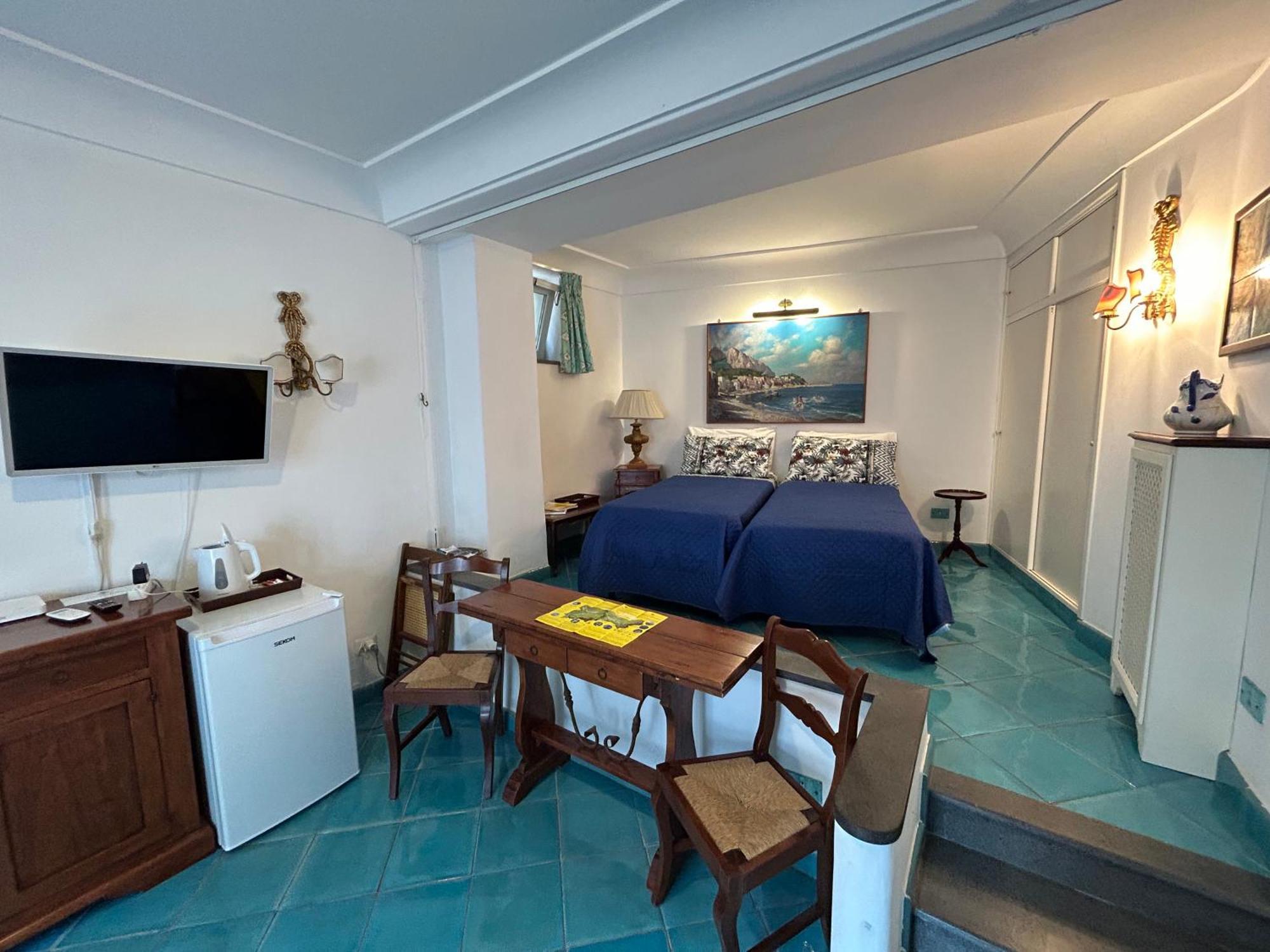 Augustus Park Capri Center Apartment Екстериор снимка