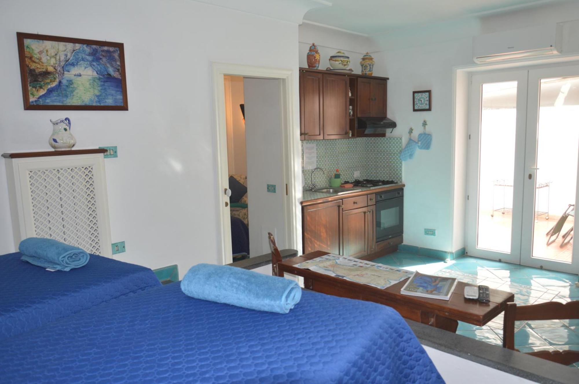 Augustus Park Capri Center Apartment Екстериор снимка